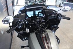 2025 Harley-davidson FLTRXSTSE CVO RD GLIDE ST 121