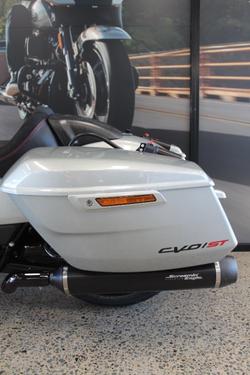 2025 Harley-davidson FLTRXSTSE CVO RD GLIDE ST 121