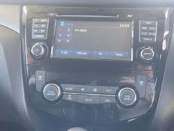 2016 Nissan
                X-TRAIL ST