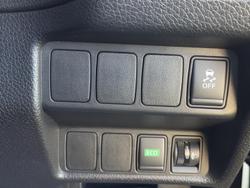 2016 Nissan
                X-TRAIL ST