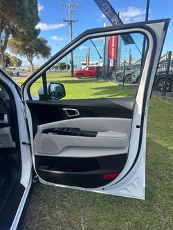 2022 Kia Carnival Si