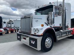 2017 Western Star 4864Fxb 40