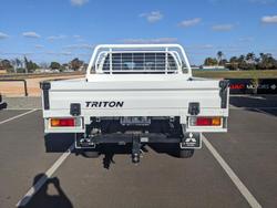 2022 Mitsubishi Triton GLX+