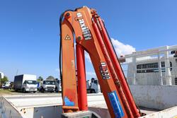 2018 Fuso Canter 4X4 Trayback with crane White