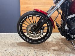 2017 Harley-davidson FXSB SOFTAIL BREAKOUT Red