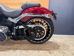 2017 Harley-davidson FXSB SOFTAIL BREAKOUT Red