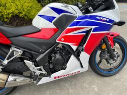 2015 Honda CBR300R