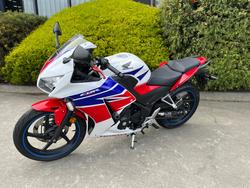 2015 Honda CBR300R