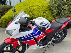 2015 Honda CBR300R