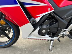 2015 Honda CBR300R
