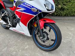 2015 Honda CBR300R