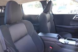 2025 Mitsubishi Outlander ES