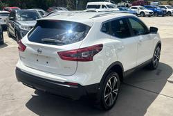 2019 Nissan
QASHQAI ST-L
