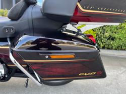 2023 HARLEY-DAVIDSON FLTRKSE CVO ROAD GLIDE LTD 117 Gold Dip
