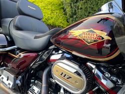 2023 HARLEY-DAVIDSON FLTRKSE CVO ROAD GLIDE LTD 117 Gold Dip