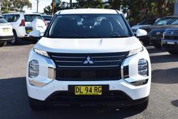 2024 Mitsubishi Outlander ES ZM MY24 White