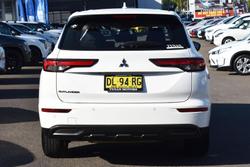 2024 Mitsubishi Outlander ES ZM MY24 White