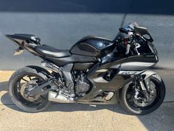 Yamaha YZF-R7LA
