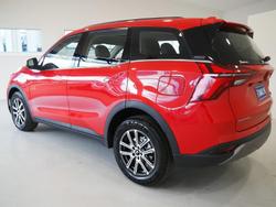 2025 Mahindra XUV700 AX7L
