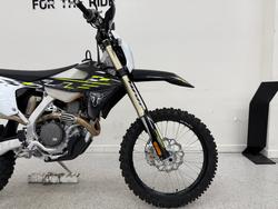 2026 Triumph 2026 Triumph 450CC TF 450-E Motocross BLACK/WHITE