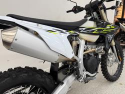 2026 Triumph 2026 Triumph 250CC TF 250-E Motocross BLACK/WHIT