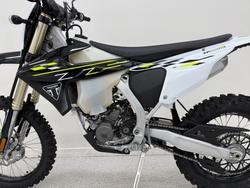 2026 Triumph 2026 Triumph 250CC TF 250-E Motocross BLACK/WHIT