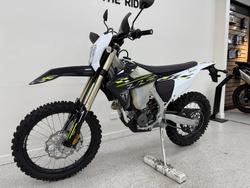 2026 Triumph 2026 Triumph 250CC TF 250-E Motocross BLACK/WHIT