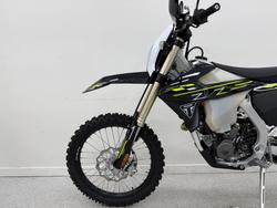 2026 Triumph 2026 Triumph 250CC TF 250-E Motocross BLACK/WHIT