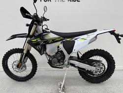 2026 Triumph 2026 Triumph 250CC TF 250-E Motocross BLACK/WHIT