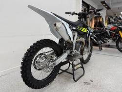 2024 Triumph TF 250-X BLACK/WHIT
