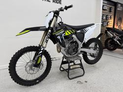 2024 Triumph TF 250-X BLACK/WHIT