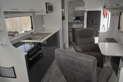 2018 New Age Caravans Manta Ray 19FT