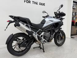 2026 Triumph TIGER 1200 GT PRO SNOWDONIA WHITE
