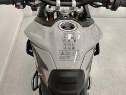2025 Triumph TIGER 900 RALLY PRO Ash Grey / Intense Orange