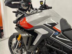 2025 Triumph TIGER 900 RALLY PRO Ash Grey / Intense Orange