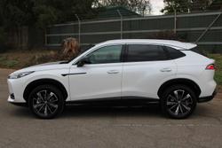 2025 MG HS Hybrid+ Essence