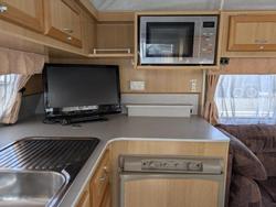 2006 Majestic 17' Tourer Poptop - Stock Clearance Sale