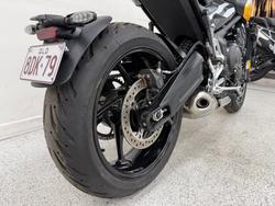 2025 Triumph TRIDENT 660 Yellow