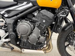 2025 Triumph TRIDENT 660 Yellow