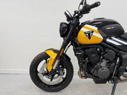 2025 Triumph TRIDENT 660 Yellow