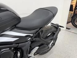 2025 Triumph TRIDENT 660 Yellow