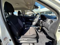 2024 Nissan Navara SL D23 MY25 4X4 Dual Range White Pearl