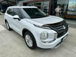 2022 Mitsubishi Outlander LS