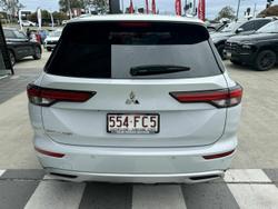 2022 Mitsubishi Outlander LS