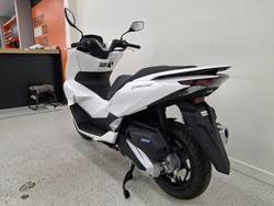 2025 Honda PCX125 White