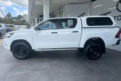 2018 Toyota Hilux SR
