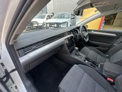 2022 Volkswagen Passat 140TSI Business