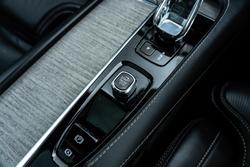 2022 Volvo XC90 Recharge Ultimate T8 Plug-In Hybrid