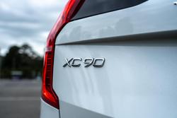 2022 Volvo XC90 Recharge Ultimate T8 Plug-In Hybrid