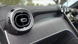 2025 Mercedes-Benz GLC-Class GLC300